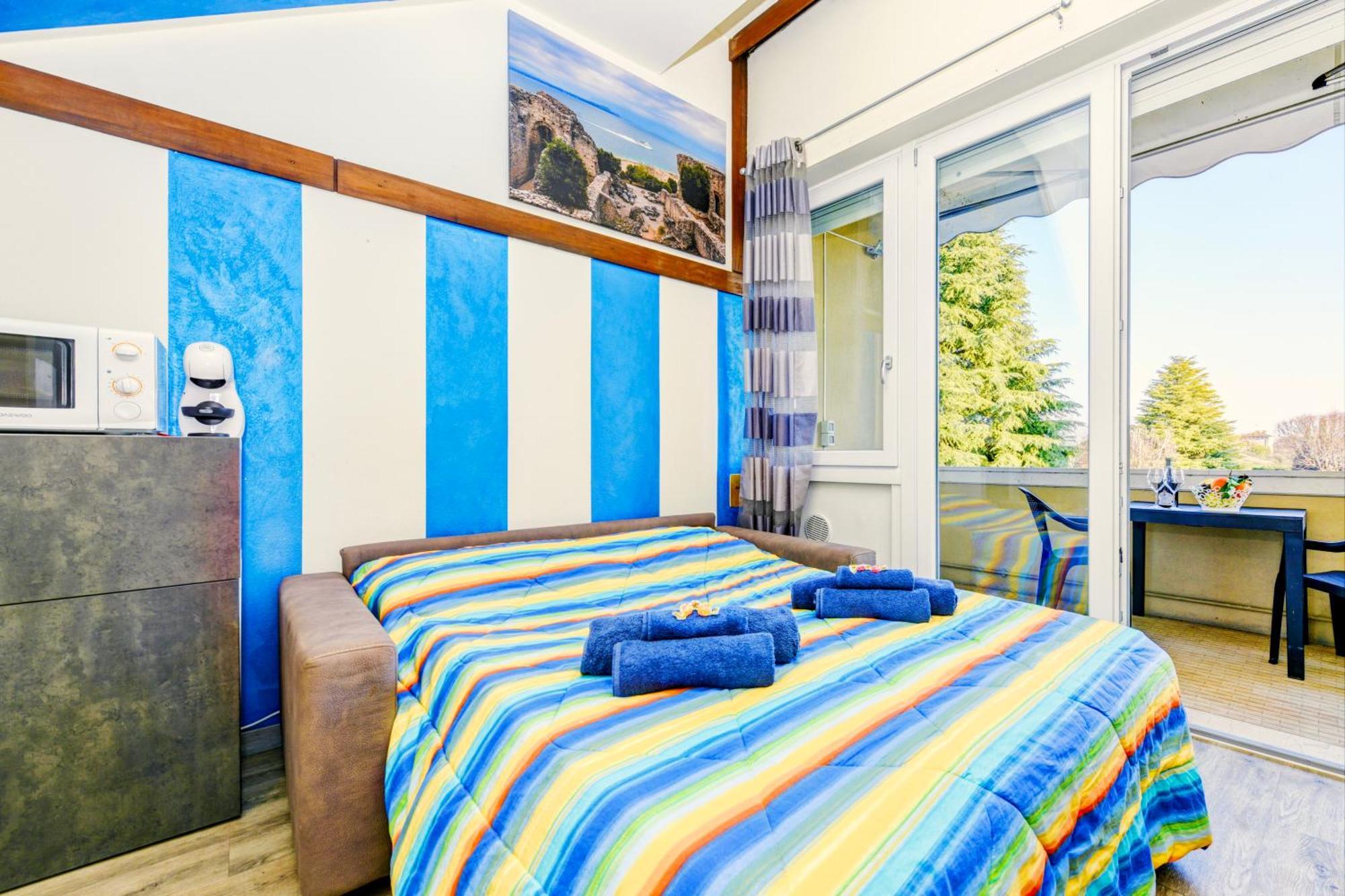 The Riva Apartment Sirmione Exterior photo