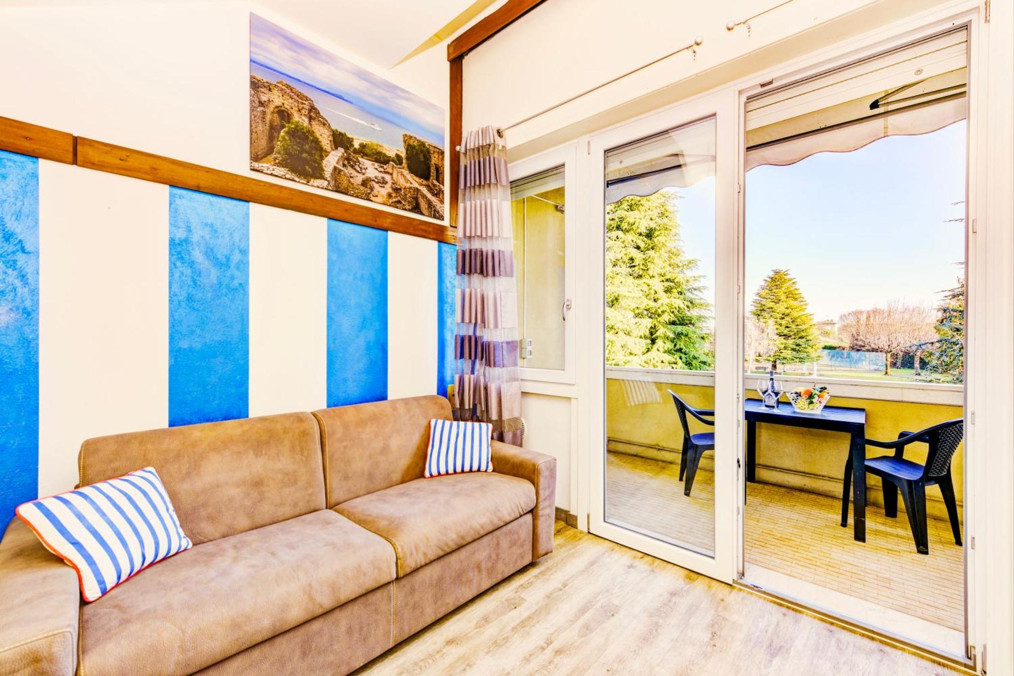 The Riva Apartment Sirmione Exterior photo